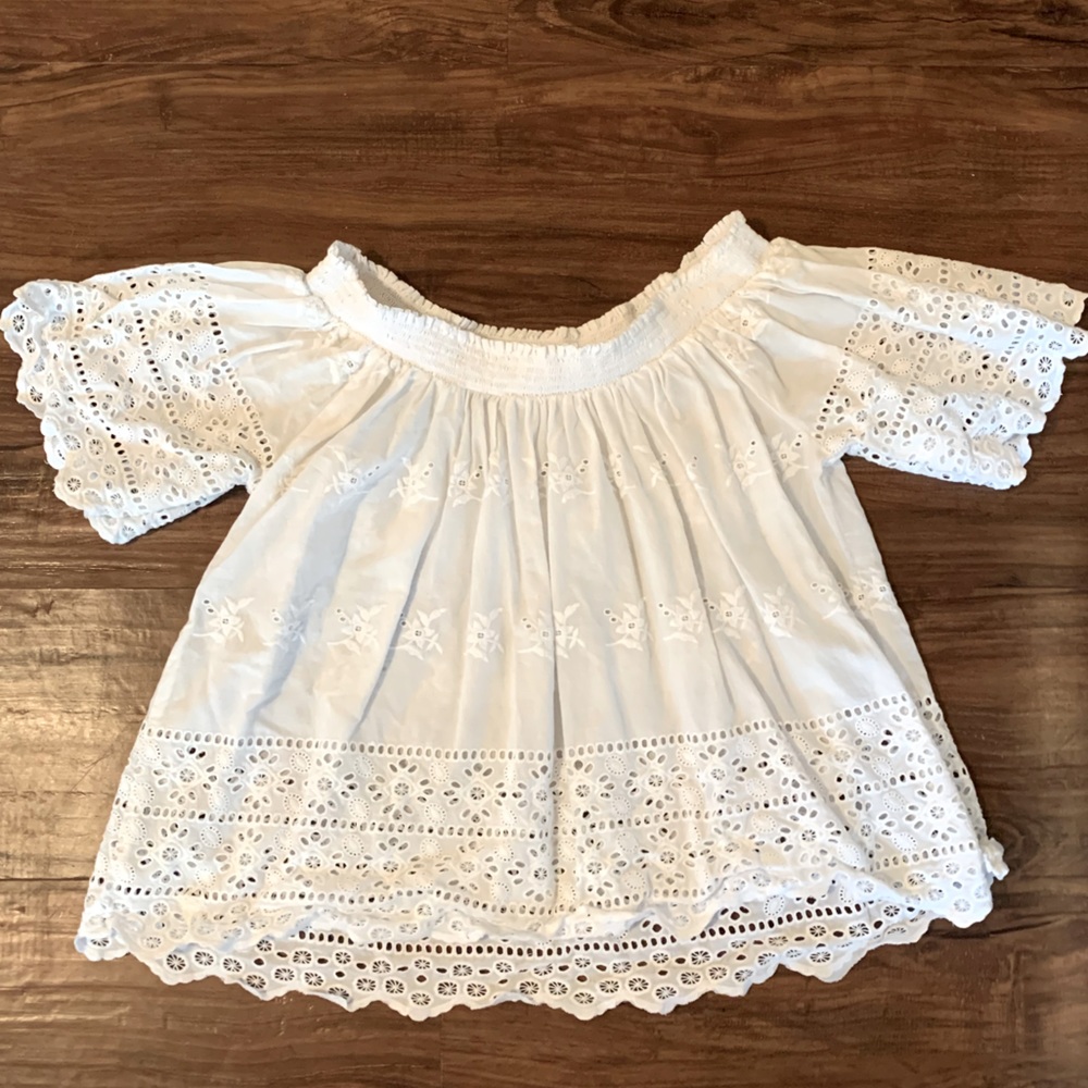Forever 21 White Off-the-Shoulder top